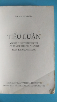 TIỂU LUẬN  - MILAN KUNDERA