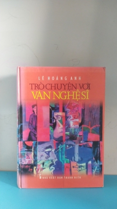 TRÒ CHUYỆN VỚI VĂN NGHỆ SĨ 