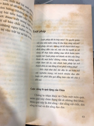 LUẬT PHÁP - PHẠM NGUYÊN TRƯỜNG DỊCH