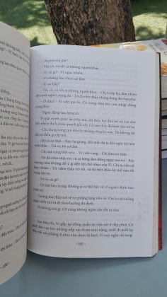 TRẠI HOA ĐỎ - DILI
