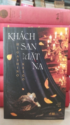 KHÁCH SẠN MẶT NẠ