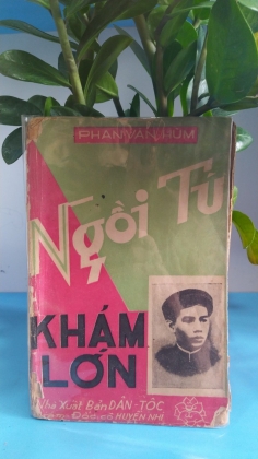 NGỒI TÙ KHÁM LỚN - PHAN VĂN HÙM