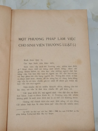 DANH TỪ VÀ TÀI LIỆU - DÂN LUẬT VÀ HIẾN LUẬT