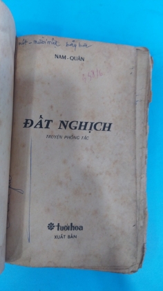 ĐẤT NGHỊCH