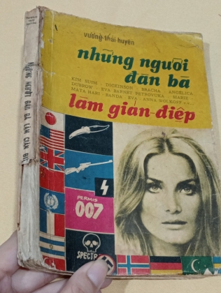 NHỮNG NGƯỜI ĐÀN BÀ LÀM GIÁN ĐIỆP