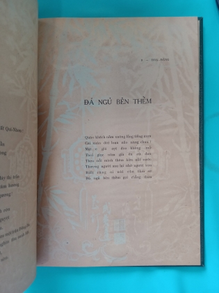 THƠ MÙA GIẢI PHÓNG HOA ĐĂNG THƠ