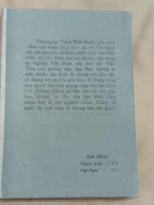 HOA SEN TRONG BIỂN LỬA