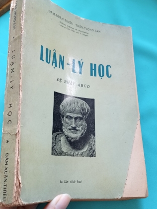 LUẬN LÝ HỌC ĐỆ NHẤT ABCD