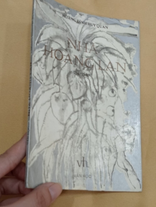 NHÃ HOÀNG LAN THƠ TÌNH