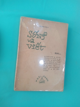 SỐNG VÀ VIẾT - NGUYỄN NGU Í (BẢN ĐẶC BIỆT)