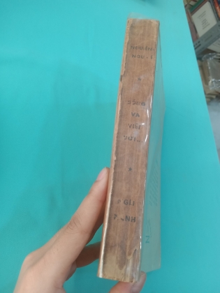 SỐNG VÀ VIẾT - NGUYỄN NGU Í (BẢN ĐẶC BIỆT)