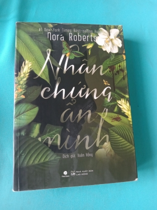 NHÂN CHỨNG ẨN MÌNH