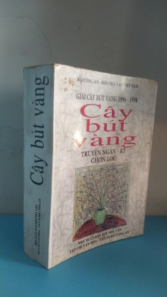 CÂY BÚT VÀNG 