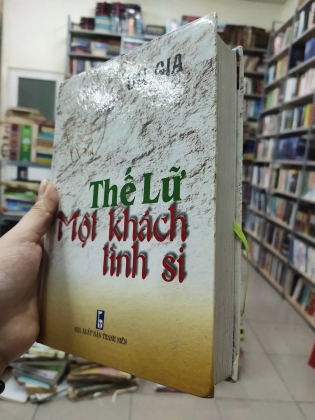 THẾ LỮ - MỘT KHÁCH TÌNH SI