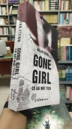 CÔ GÁI MẤT TÍCH
