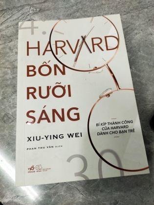 HARVARD BỐN RƯỠI SÁNG 