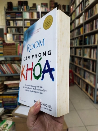 CĂN PHÒNG KHÓA 