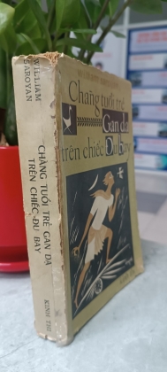 CHÀNG TUỔI TRẺ GAN DẠ TRÊN CHIẾC ĐU BAY