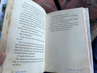 NGỒI KHÓC TRÊN CÂY 