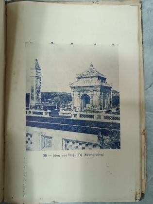 CỐ ĐÔ HUẾ - THÁI VĂN KIỂM
