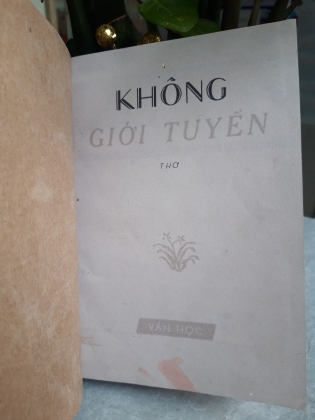 KHÔNG GIỚI TUYẾN 