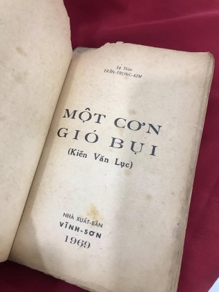 MỘT CƠN GIÓ BỤI - trần trọng kim