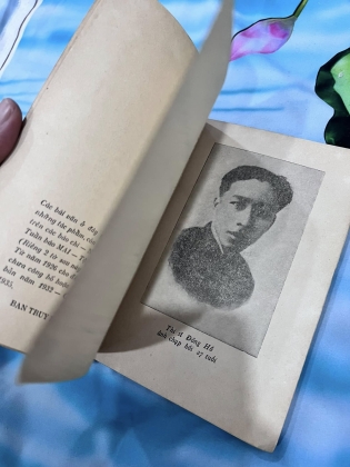 DÒNG CÔ NGUYỆT - ĐÔNG HỒ