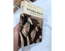 ĐÀI TƯỞNG NIỆM ĐEN CỦA BẦY DIỀU HÂU GÃY CÁNH - Erich Maria Remarque (VŨ KIM THƯ DỊCH THUẬT)