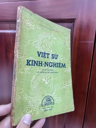 VIỆT SỬ KINH NGHIỆM - LẠC TỬ VÀ NGUYỄN VĂN HẦU