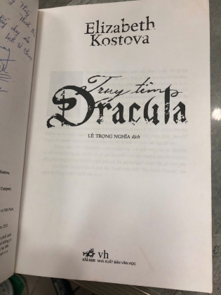 TRUY TÌM DRACULA - ELIZABETH KOSTOVA