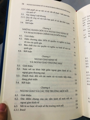 NGOẠI GIAO KINH TẾ VÀ HOẠCH ĐỊNH CHÍNH SÁCH ĐỐI NGOẠI - CHARLES CHATTERJEE