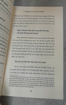 THÓI QUEN THỨC DẬY CỦA NGƯỜI THÀNH ĐẠT -BENJAMIN SPALL, MICHAEL XANDER