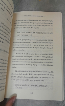 THÓI QUEN THỨC DẬY CỦA NGƯỜI THÀNH ĐẠT -BENJAMIN SPALL, MICHAEL XANDER