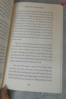 THÓI QUEN THỨC DẬY CỦA NGƯỜI THÀNH ĐẠT -BENJAMIN SPALL, MICHAEL XANDER
