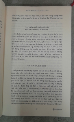 NHỮNG NGUYÊN TẮC THÀNH CÔNG VƯƠN TỚI ĐỈNH CAO TỪ XUẤT PHÁT ĐIỂM HIỆN TẠI - JACK CANFIELD