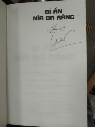 BÍ ẨN NĨA BA RĂNG - FRED VARGAS