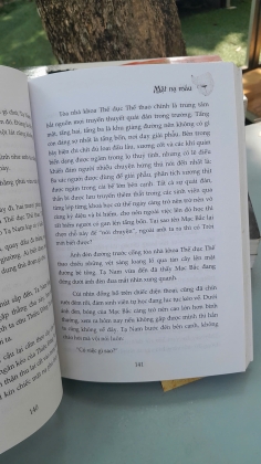 MẶT NẠ MÁU - HỒNG NƯƠNG TỬ