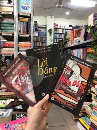 LỜI DÂNG, TÂM TÌNH HIẾN DÂNG, TẶNG VẬT - RABINDRANATH TAGORE