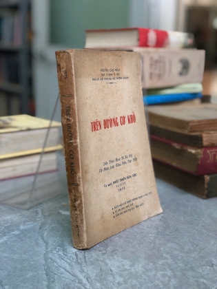TRÊN ĐƯỜNG CƠ KHỔ - NGUYỄN CAO HÁCH