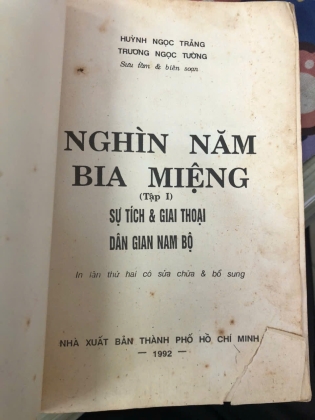 NGHÌN NĂM BIA MIỆNG (2 TẬP) - HUỲNH NGỌC TRẢNG, TRƯƠNG NGỌC TƯỜNG