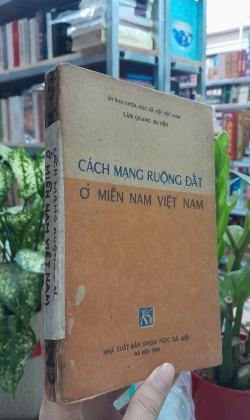 CÁCH MẠNG RUỘNG ĐẤT Ở MIỀN NAM VIỆT NAM