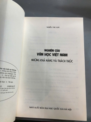 NGHIÊN CỨU VĂN HỌC VIỆT NAM NHỮNG KHẢ NĂNG VÀ THÁCH THỨC