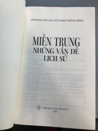 MIỀN TRUNG NHỮNG VẤN ĐỀ LỊCH SỬ