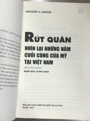 RÚT QUÂN NHÌN LẠI NHỮNG NĂM CUỐI CÙNG CỦA MỸ TẠI VIỆT NAM - LÊ ĐỨC HẠNH dịch