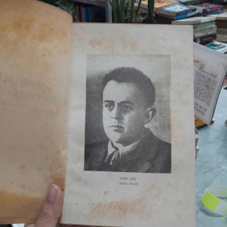 MƯỜI NGÀY RUNG CHUYỂN THẾ GIỚI - JÔN RÍT 