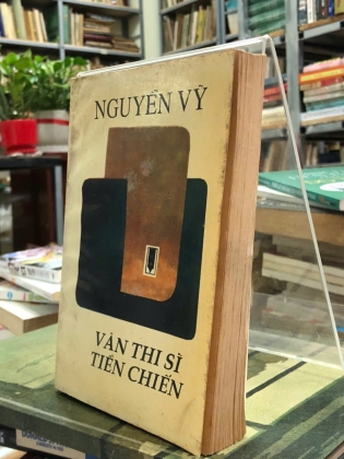 VĂN THI SĨ CHIẾN - NGUYỄN VỸ