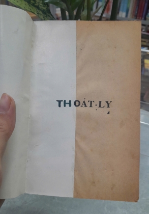 THOÁT LY (TIỂU THUYẾT) - KHÁI HƯNG