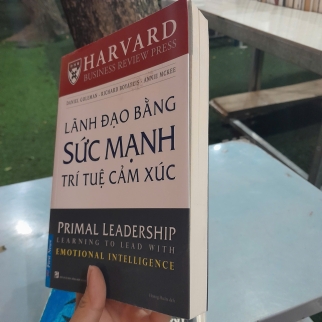 LÃNH ĐẠO BẰNG SỨC MẠNH TRÍ TUỆ