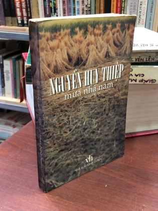 MƯA NHÃ NAM TẬP TRUYỆN NGẮN - NGUYỄN HUY THIỆP