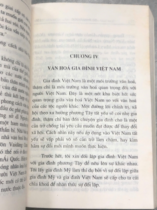 THỬ XÉT VĂN HOÁ - VĂN HỌC BẰNG NGÔN NGỮ HỌC - PHAN NGỌC